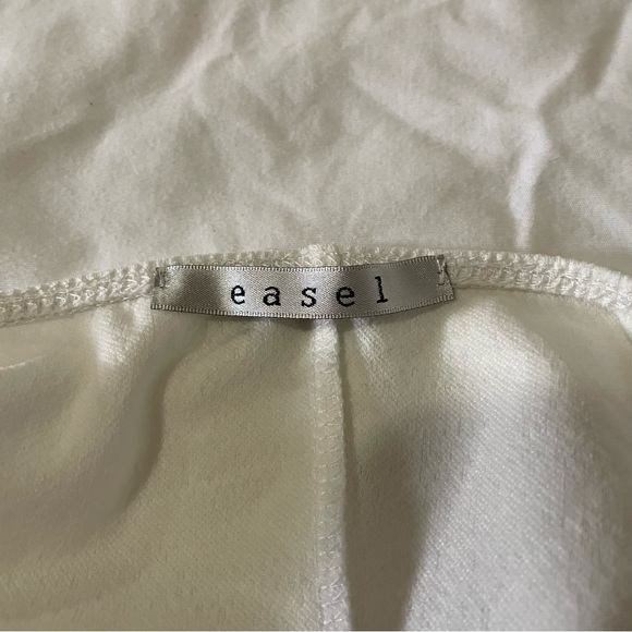 WHITE TOP - Picture 3 of 3